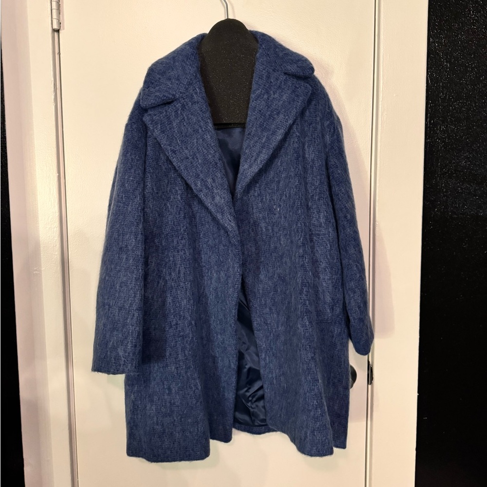 New MaxMara Elegant Blue Pea Coat